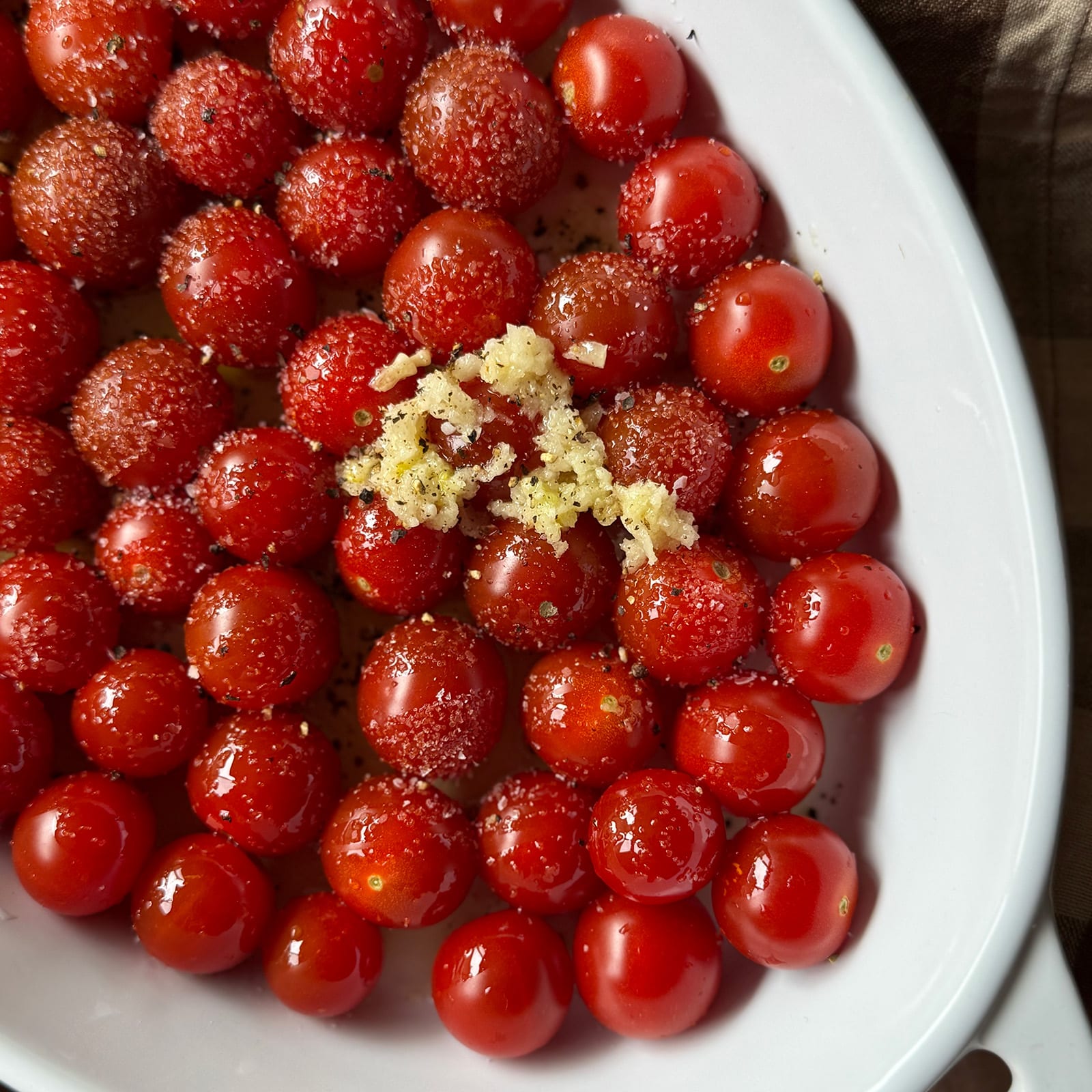Cherry Tomatoes with Garlic