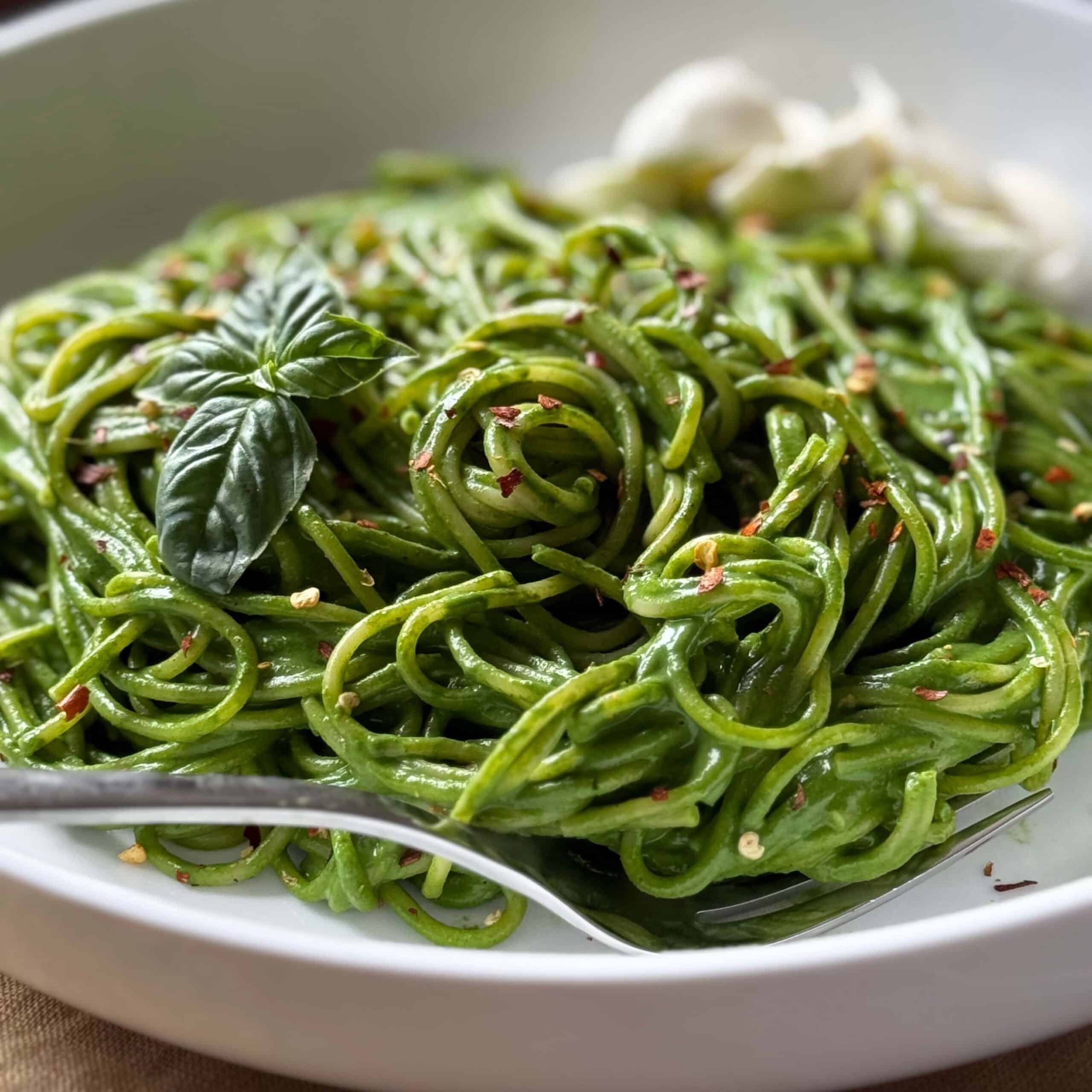 Creamy Spinach Sauce with Spaghetti