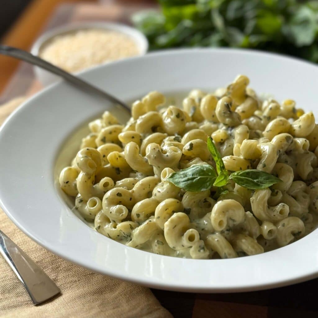 Pasta with Creamy Pesto Sauce