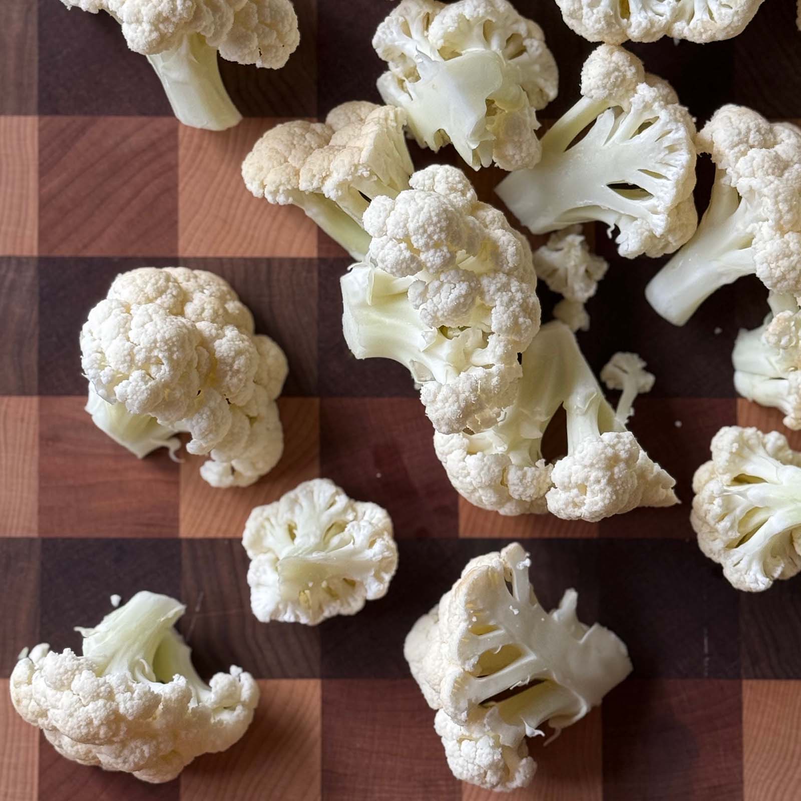 Step 1 Cut the Cauliflower into Florets